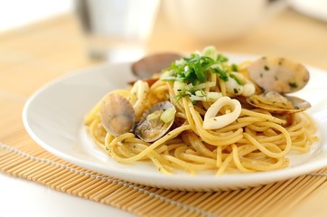 シーフードの和風パスタ

