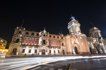 Fototapeta na wymiar Plaza de mayor with movement of a lot people, Lima, Peru ( Long exprouser and night shot ) 