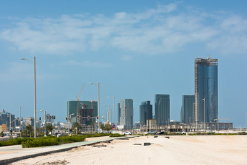 Fototapeta premium Abu Dhabi new district with skyscrapers construction