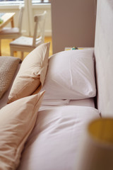 bett in einer ferienwohnung