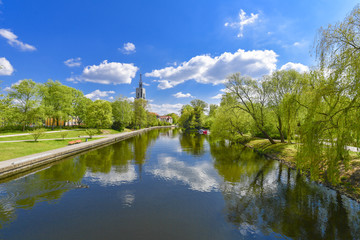 Havelufer in Potsdam im Frühling