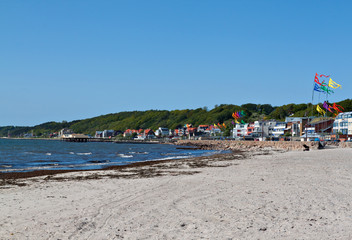 Fototapeta na wymiar Swedish side of Baltic Sea with sandy beach