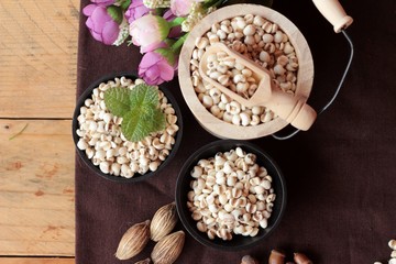 Obraz na płótnie Canvas Dried millet seeds for cooking.