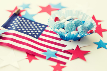 Obraz premium candies with american flag on independence day