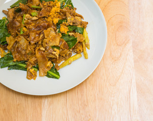 fried noodle with pork