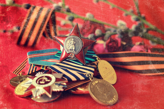 Retro effect on medals composition from Great Patriotic War