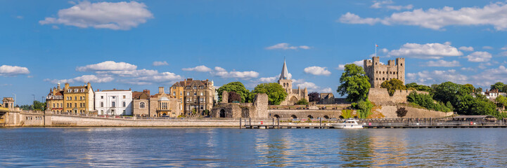 View to historical Rochester across river Medway - obrazy, fototapety, plakaty
