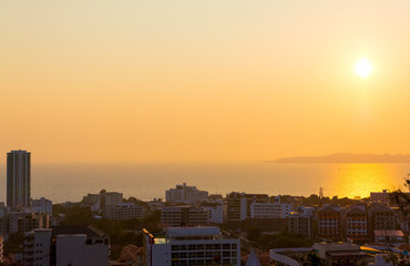 Fototapeta premium Colorful sunset at Pattaya bay, Thailand from above