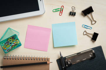 Sticky paper on wood desk