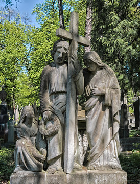 Old statue on grave