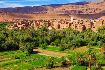 Fototapeta na wymiar Old kasbah in Tinerhir, typical Moroccan town beside an oasis in Dades Valley