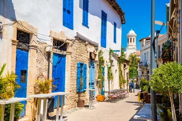 Zelfklevend Fotobehang Cyprus Genethliou Mitellla straat, een toeristische straat die leidt naar Ayia N