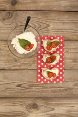 bread with butter and tomato slices