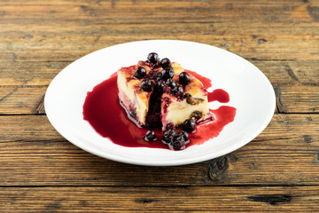 pudding with currants