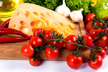  cheese with fresh vegetables