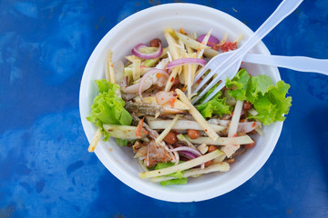 spicy Thai-style mango salad