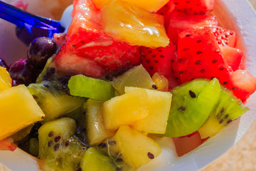 Frozen yogurt with frozen fruits