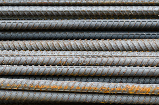 Bars of reinforced steel.