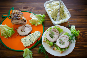 sandwich with lettuce and bacon 