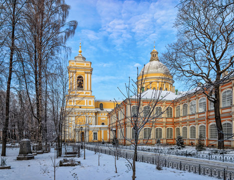 Александро-Невская лавра.Федоровский (Братский) корпус и Соборная церковь. 