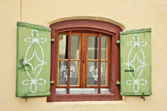 Gr&uuml;ne Engerdinger Fensterl&auml;den