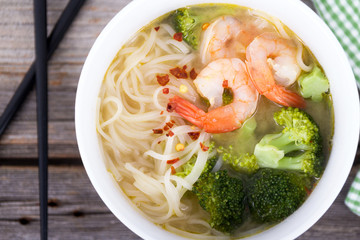 asian prawn noodle soup