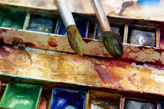 Paints and childish painting equipment, Watercolors and brushes, Colorful water paint, water color paints