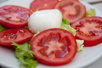 Mozarella cheese with tomatoes