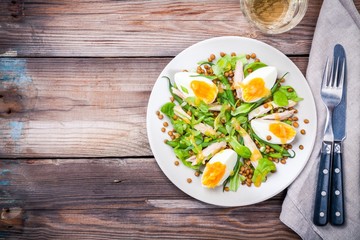 salad with chicken, lentils and green beans