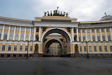 Fototapeta na wymiar St. Petersburg a general staff a fragment
