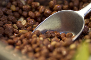 roasted peanuts and scoop.