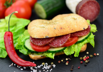 Salamibrötchen Gemüse Brötchen Salat