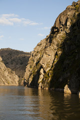 Fototapeta na wymiar Duero Gorge near Miranda do douro