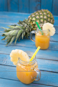 pineapple juice in glass
