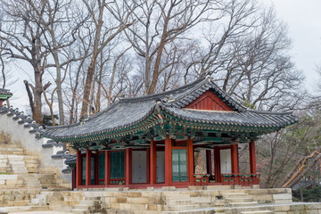 Obraz premium Changdeok Palace or Changdeokgung Secret Garden Pagodas and Pond