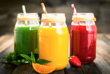 Healthy fruit and vegetable smoothies in the jar