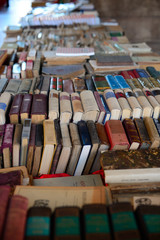 Libri usati, riviste, educazione