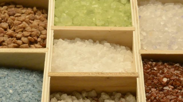 Sales de ba&ntilde;o Bath salts Sali da bagno Sels de bain Badzout Badsalt Badesalz قات صناعي バスソルト 浴鹽