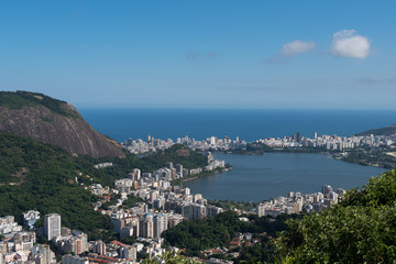 Obraz premium Rodrigo de Freitas Lagoon and Atlantic Ocean in the Horizon, Rio de Janeiro, Brazil