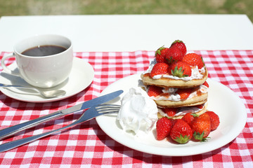 イチゴのパンケーキ