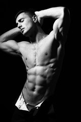 Fototapeta na wymiar Sexy muscular man