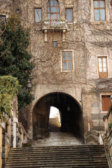 Fototapeta na wymiar Rome,Italy,old house,arch,staircase,spring.
