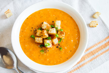 Vegetable soup with croutons