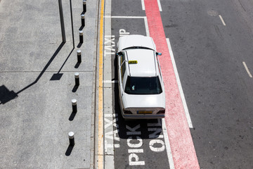 Airport Taxi Cab Services, road markings