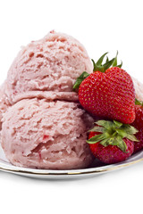 strawberry flavored ice cream with fresh strawberry fruits