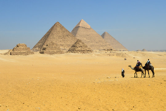 Giza Bilder – Durchsuchen 38,916 Archivfotos, Vektorgrafiken und Videos