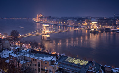 Fototapeta premium Chain Bridge, Budapest at night