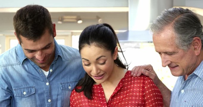 A multi-generation family is talking