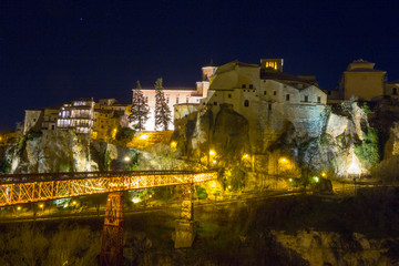 Fototapeta na wymiar Homes night along cliff Cuenca, Spain