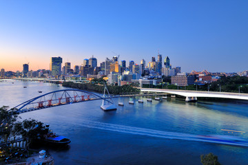 Australia Landscape : Brisbane city skyline at dusk - obrazy, fototapety, plakaty